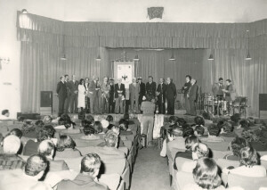 1981_02_22 I maestri Roman Vlad e Goffredo Petrassi nominati cittadini onorari aquilani inv 988 vol 6.tif