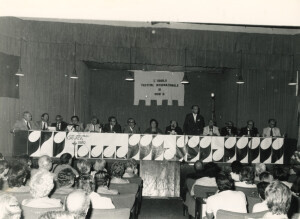 1982_08_21 Musicarchitettura Canada '82 - Cerimonia d'inaugurazione del Festival - autorità cittadine, regionali, ambasciatore del Canada a Roma Ghislain Hardy, diplomatici e autorità canadesi ann 1463 inv 1111 vol 6.tif