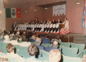 1982_08_21 Musicarchitettura Canada '82 - Cerimonia d'inaugurazione del Festival - autorità cittadine, regionali, ambasciatore del Canada a Roma Ghislain Hardy, diplomatici e autorità canadesi ann 1463 inv 1125 vol 6.tif