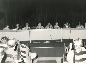 1982_09_03-04-05 Musicarchitettura '82 - Ciclo di Conferenze sull'edilizia per la musica - Aula magna Rivera dell'Università ann 1484-1486-1489 inv 1498 vol 8.tif