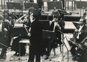 1982_09_11 Musicarchitettura '82 - Orchestra Sinfonica Abruzzese; Shauna Rolston, violoncello; Ermanno Florio, direzione - ann 1496 inv 1407 vol 8.tif