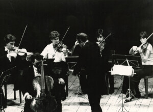 1982_09_12 Musicarchitettura '82 - Solisti Aquilani diretti da Vittorio Antonellini e Orford String Quartet ann 1497 inv 1432 vol 8.tif