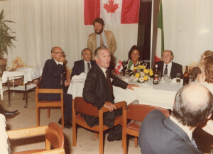 1982_09 Musicarchitettura '82 - Cena di gala di chiusura del festival presso il ristorante 'Il Tetto' - ann NN inv 1519 vol 8.tif