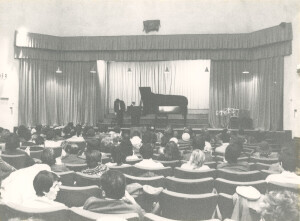 1983_12_08 Trio di Giovani  (Maurizio Daffunchio; Oreste De Tommaso; Carlo Benedetti) e Giuseppe Scotese in occasione del 50° anniversario della morte di B. Barattelli ann 1627 inv 1874 vol 11.tif