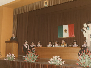 1985_03_13 Conferimento Laurea Honoris Causa al Maestro Goffredo Petrassi - Aula Magna dell'Università degli Studi dell'Aquila ann NN inv 2236 vol 13.tif