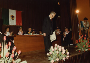 1985_03_13 Conferimento Laurea Honoris Causa al Maestro Goffredo Petrassi - Aula Magna dell'Università degli Studi dell'Aquila ann NN inv 2241 vol 13.tif