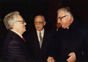 1985_03_13 Conferimento Laurea Honoris Causa al Maestro Goffredo Petrassi - Aula Magna dell'Università degli Studi dell'Aquila ann NN inv 2268 vol 13.tif