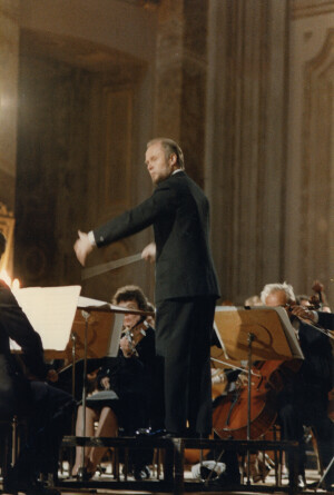 1986_04_25 Ciclo di concerti dedicato al volume '40 anni per la musica' - Orchestra Filarmonica di Liegi inv 2386 vol 14.tif