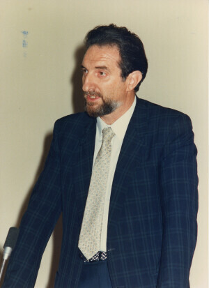 1986_09_30 Presentazione della 41esima stagione - Sala Michetti della Regione Abruzzo - esibizione di un complesso corale  inv 2418 vol 14.tif