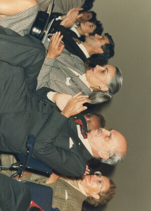 1986_09_30 Presentazione della 41esima stagione - Sala Michetti della Regione Abruzzo - esibizione di un complesso corale  inv 2424 vol 14.tif