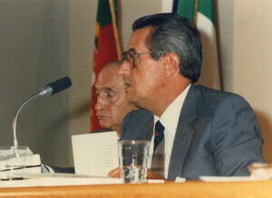 1986_09_30 Presentazione della 41esima stagione - Sala Michetti della Regione Abruzzo - esibizione di un complesso corale inv 2408 vol 14.tif