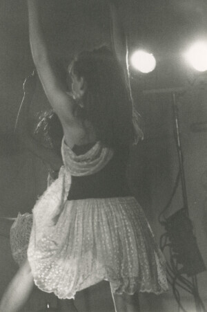 1993_11_14 Patrizia Cerroni e I Danzatori Scalzi inv 6564 vol 15.tif