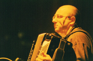 1999_12_16 Eugenio Bennato e Musicanova inv 3656 vol 18.tif