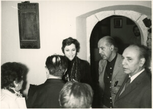 1975_07_26 L'avv. Nino Carloni con la pianista Drahomira Biligova ann 923 inv 487 vol 3.tif