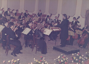 1975_11_07 Orchestra Sinfonica Abruzzese - Gianluigi Gelmetti, direzione; Ornella Puliti Santoliquido, pianoforte - ann 926 inv 490 vol 3.tif