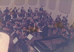 1975_11_07 Orchestra Sinfonica Abruzzese - Gianluigi Gelmetti, direzione; Ornella Puliti Santoliquido, pianoforte - ann 926 inv 492 vol 3.tif