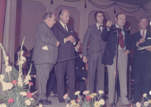 1975_11_07 Orchestra Sinfonica Abruzzese - In foto vari personaggi quali Carloni, Vlad, Antonellini, Verna, sindaco Lopardi, Berlinguer - ann 926 inv 507 vol 3.tif