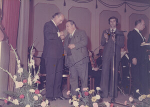 1975_11_07 Orchestra Sinfonica Abruzzese - In foto vari personaggi quali Carloni, Vlad, Antonellini, Verna, sindaco Lopardi, Berlinguer - ann 926 inv 511 vol 3.tif