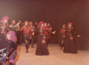 1980_11_25 Complesso Statale di Danza Georgiano - Coro Fazis - ann 1254 inv 984 vol 5.tif