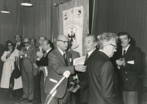 1981_02_22 I maestri Roman Vlad e Goffredo Petrassi nominati cittadini onorari aquilani inv 1008 vol 6.tif